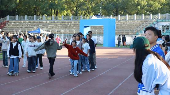 說明: D332422BE588CE535E199B3760DF7AAA