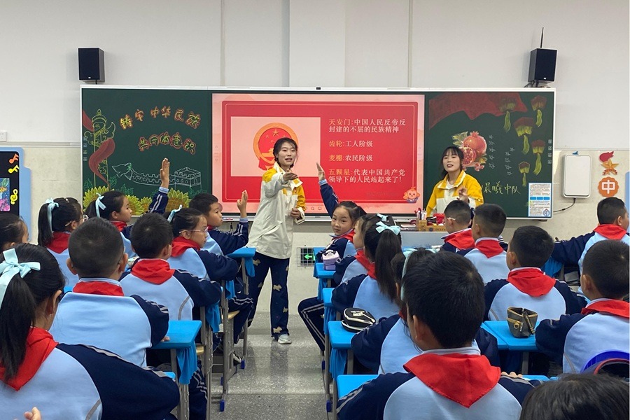 湖北民族大學(xué)分獲集體與個人“湖北青年五四獎?wù)隆?>
            </figure>
        </a>
        <div   id=