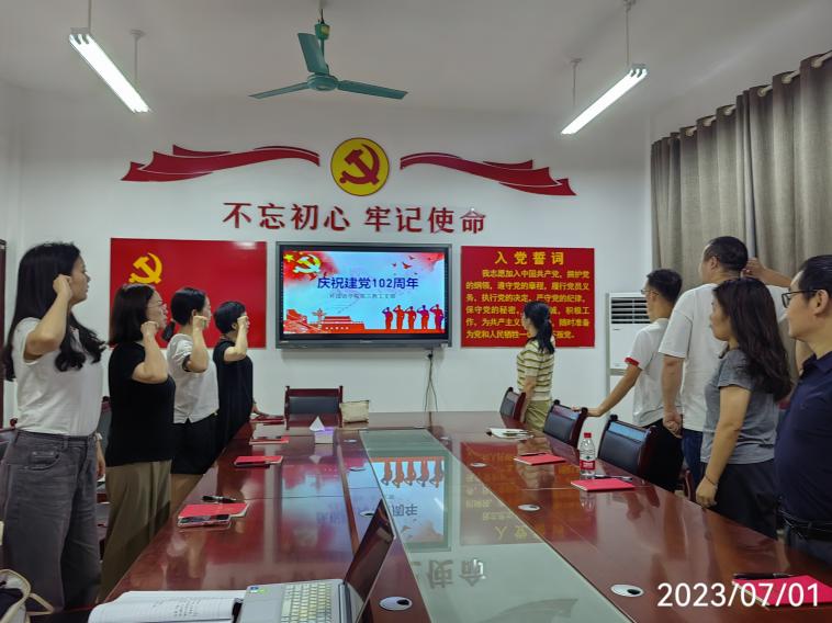 說明: a3ea4590b4ce63115358874fc3f6d31