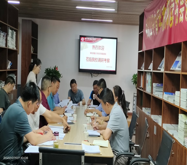 說明: G:\2022年師范認(rèn)證\調(diào)研圖片\利川五中.jpg
