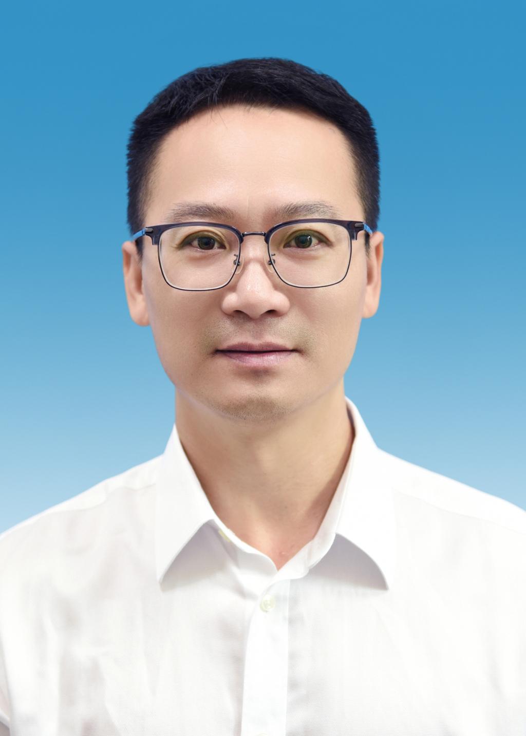 黨委委員、副主任 黃筱鈞