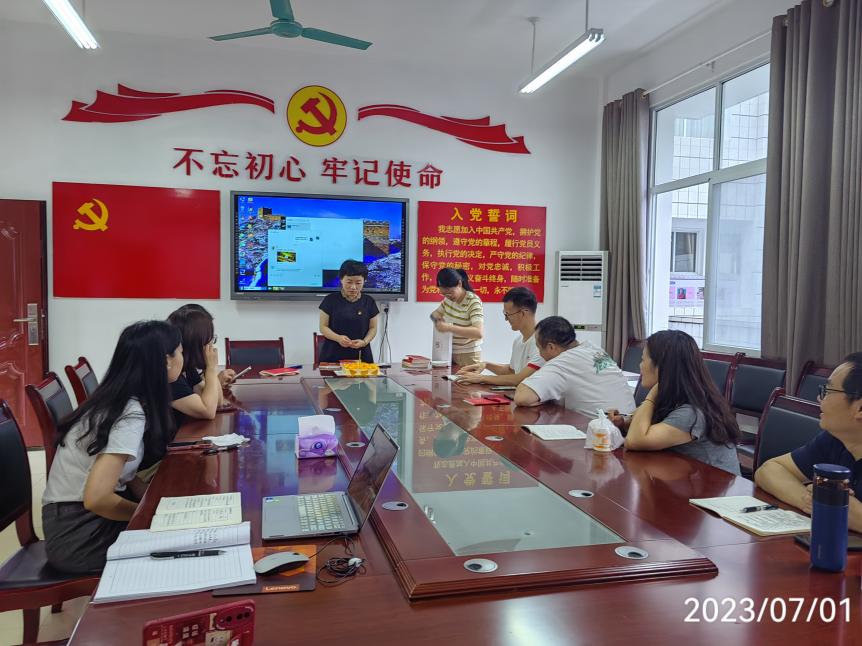 說明: 8f06b9a2265662aab897bb924f45918